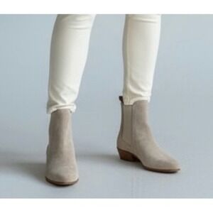 Sam Edelman Suede Leather Chelsea‎ Ankle Boots Taupe Brown Stacked Heel Size 6.5